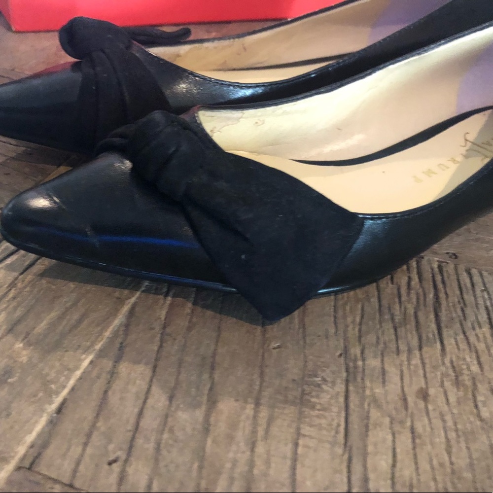Ivanka Trump Alecia Size 6.5 Flats Like New